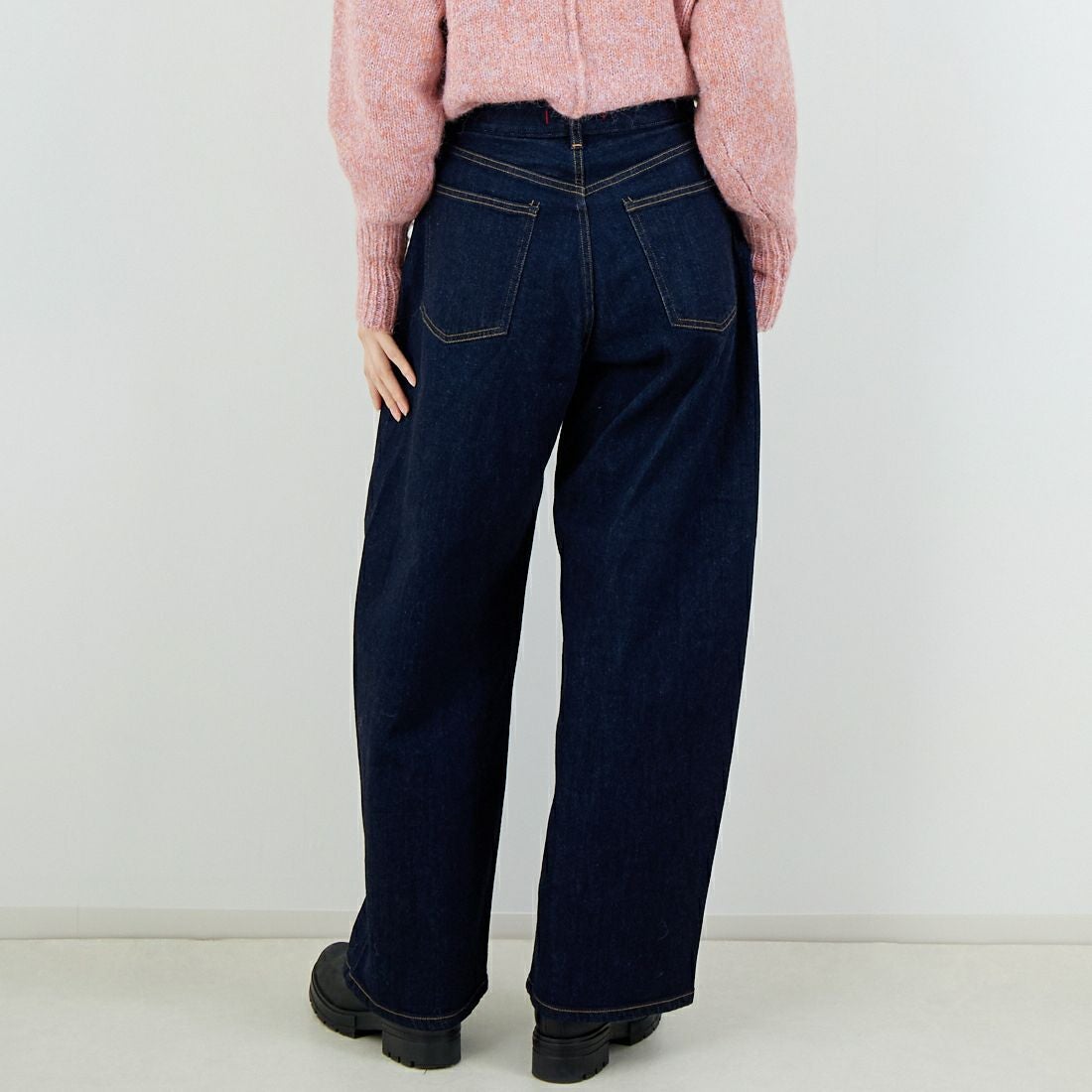 RED CARD TOKYO [レッドカード トーキョー] Montana カーブバギーデニム [12W43701BRN] BALL RINSE &&モデル身長：162cm 着用サイズ：23&&