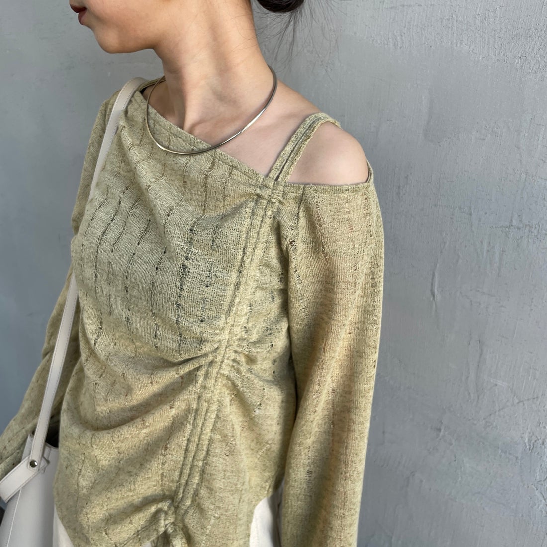 nenom [ネノム] ワンオフショルダー ギャザーリボンTシャツ [NE26312004] 37 MINT &&モデル身長：150cm 着用サイズ：F&&