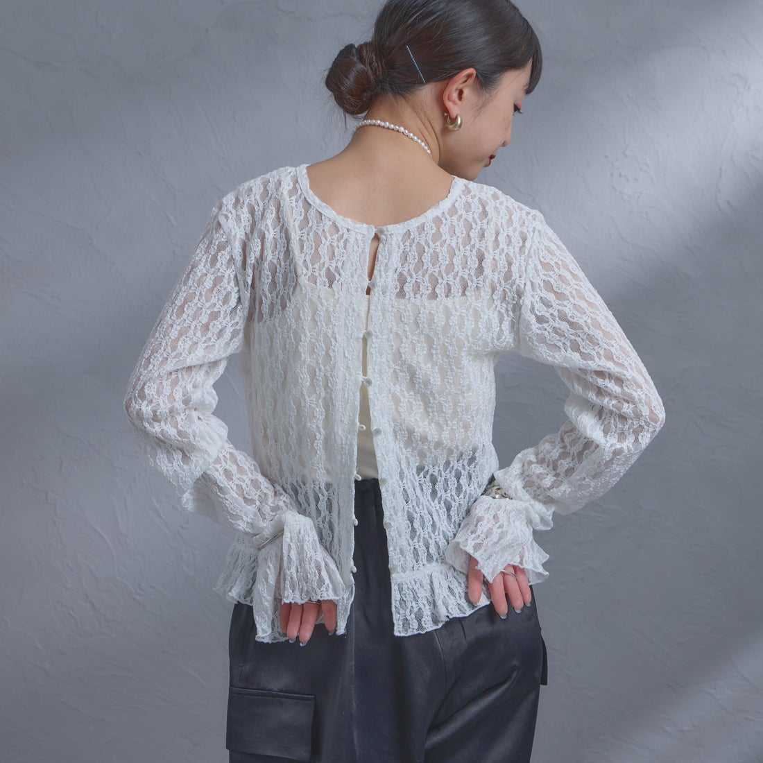 nenom [ネノム] マルチWAY レースペプラムカーディガン [NE26312001] 02 OFF &&モデル身長：150cm 着用サイズ：F&&