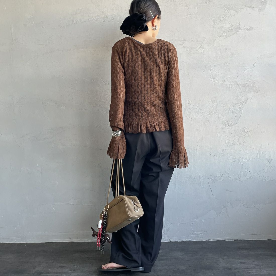 nenom [ネノム] マルチWAY レースペプラムカーディガン [NE26312001] 28 BROWN &&モデル身長：150cm 着用サイズ：F&&