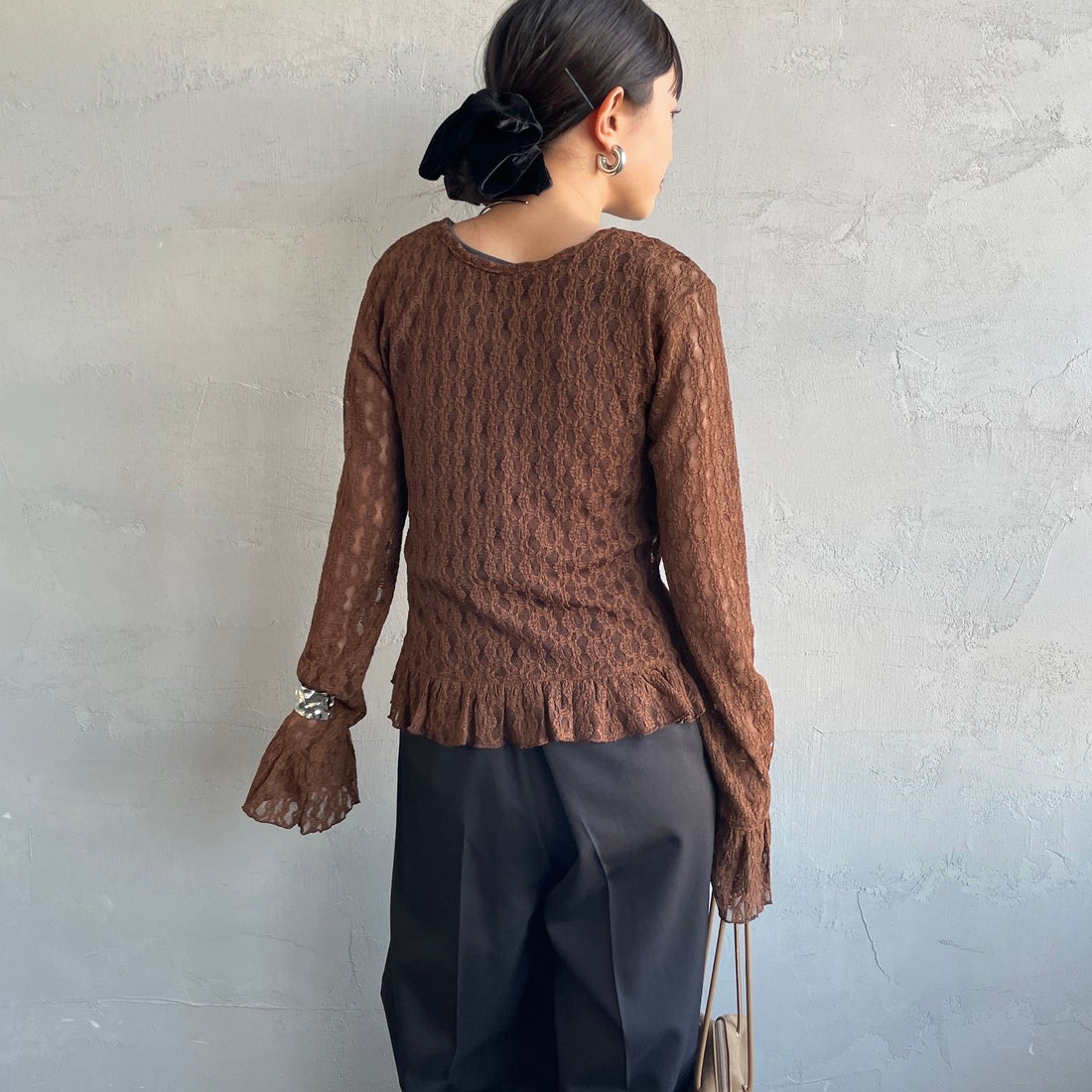nenom [ネノム] マルチWAY レースペプラムカーディガン [NE26312001] 28 BROWN &&モデル身長：150cm 着用サイズ：F&&