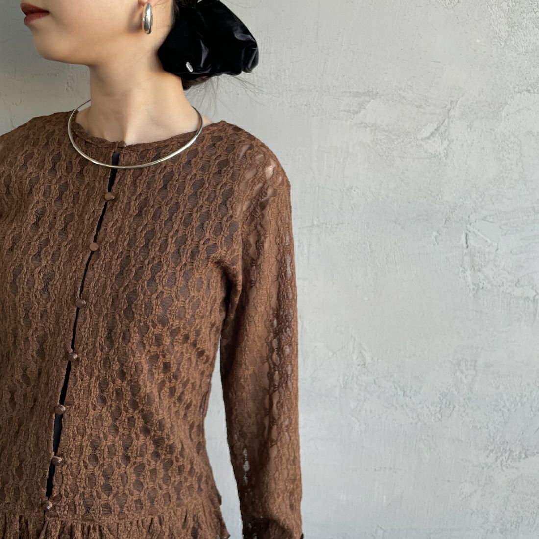 nenom [ネノム] マルチWAY レースペプラムカーディガン [NE26312001] 28 BROWN &&モデル身長：150cm 着用サイズ：F&&