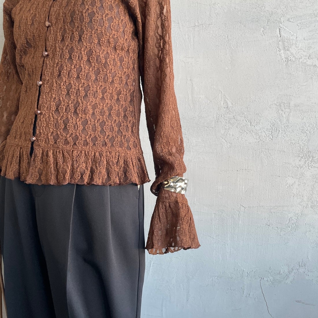 nenom [ネノム] マルチWAY レースペプラムカーディガン [NE26312001] 28 BROWN &&モデル身長：150cm 着用サイズ：F&&