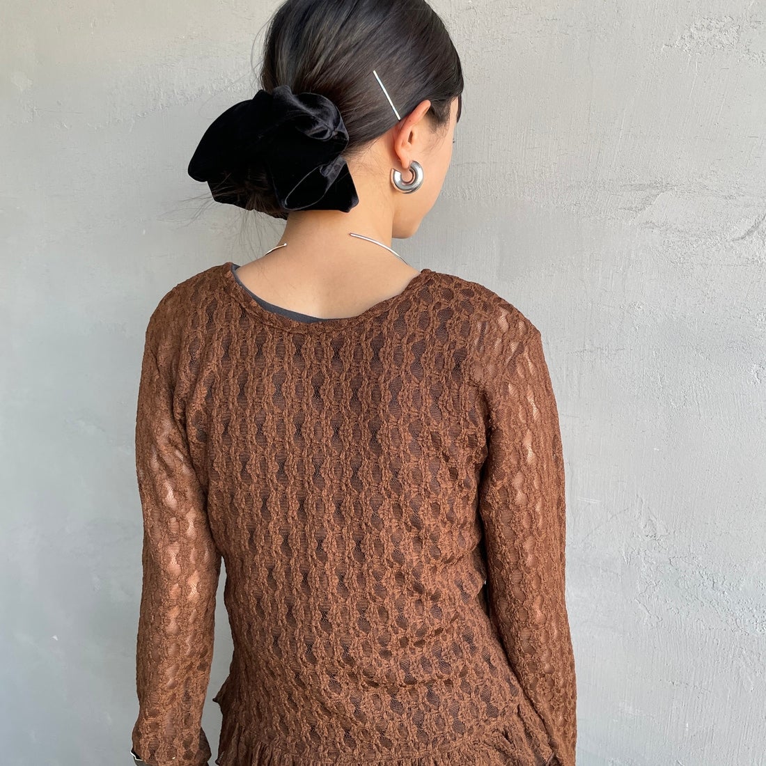 nenom [ネノム] マルチWAY レースペプラムカーディガン [NE26312001] 28 BROWN &&モデル身長：150cm 着用サイズ：F&&