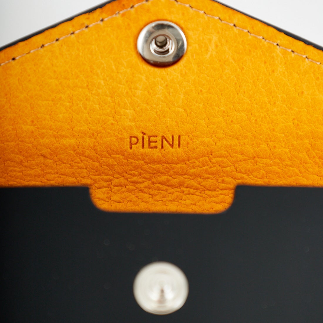 PIENI [ピエニ] KORTi カードケース [KORTI] MUSTA BK/N