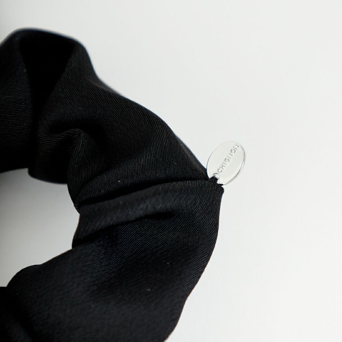 CHIGNON [シニヨン] メタルボールシュシュセット [0053-426-2SH] BK/SILVER