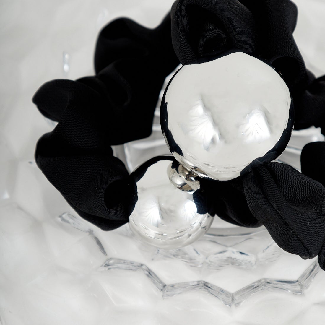 CHIGNON [シニヨン] メタルボールシュシュセット [0053-426-2SH] BK/SILVER