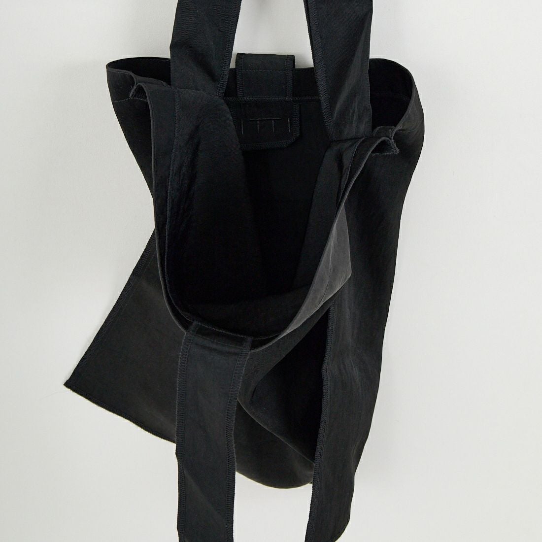 ITTI [イッチ] メリーインサイドアウトトートバッグ L [ITTI-BAG-131-CB] BLACK