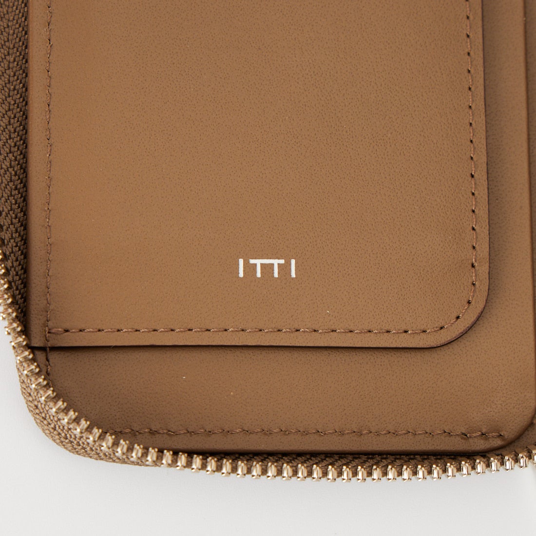 ITTI [イッチ] クリスティスマートミッドウォレット [ITTI-WLT-0065-D] TAUPE