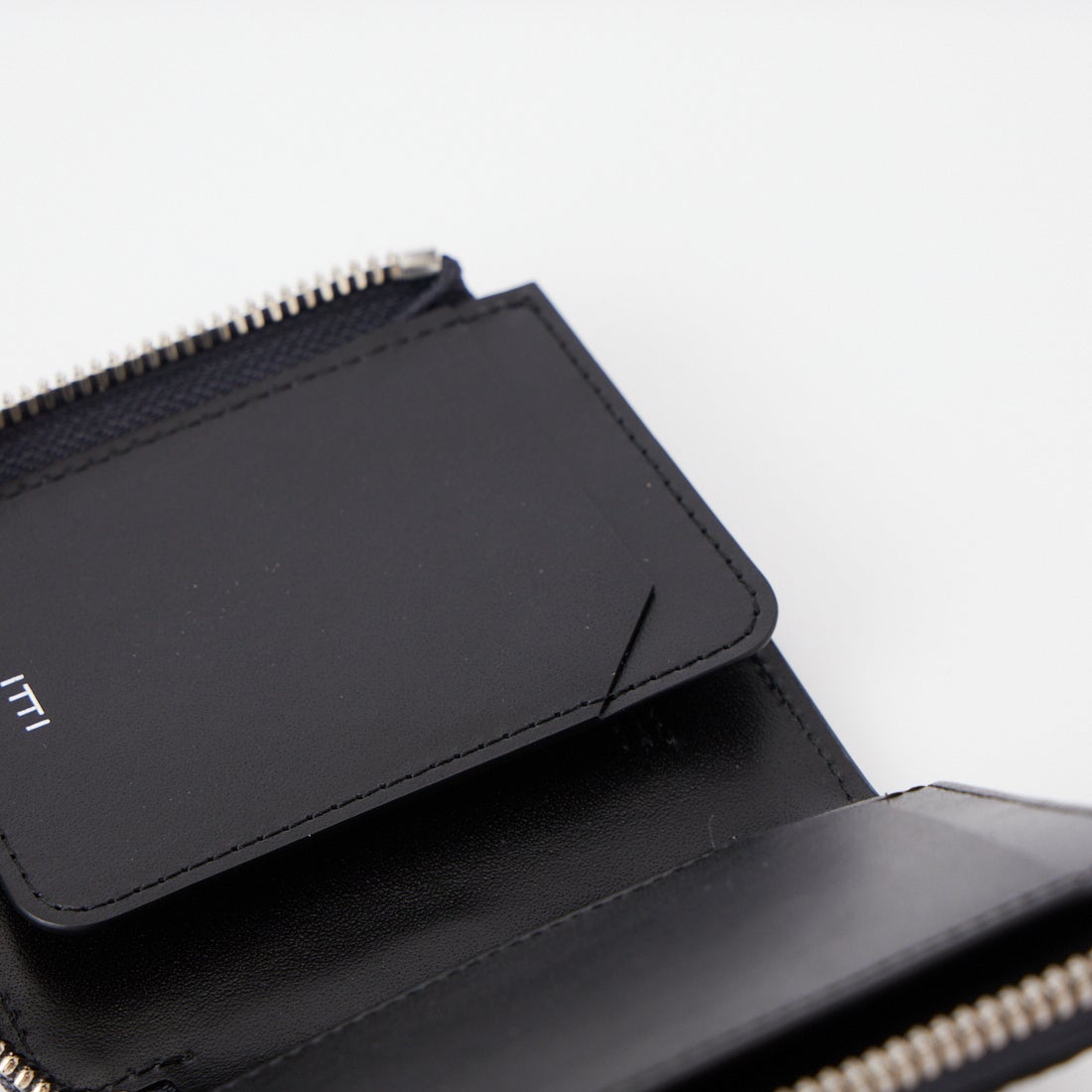 ITTI [イッチ] クリスティベリーコンパクトウォレット [ITTI-WLT-0015-D] BLACK