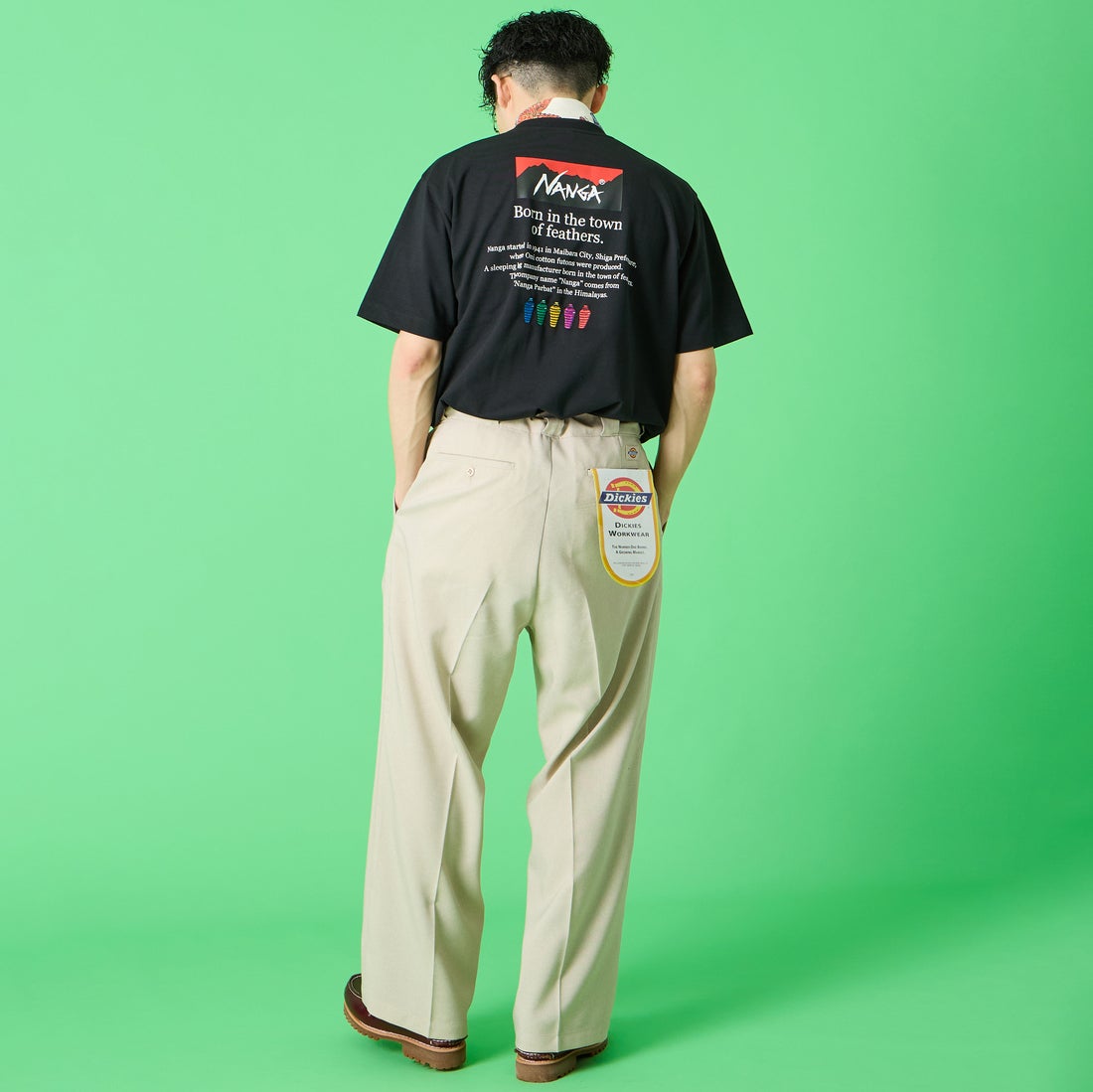 JEANSFACTORY × NANGA [ジーンズファクトリー × ナンガ] 別注 ヒストリーロゴ バックプリントTシャツ [NW26SS-JF2] BLACK &&モデル身長：168cm 着用サイズ：L&&