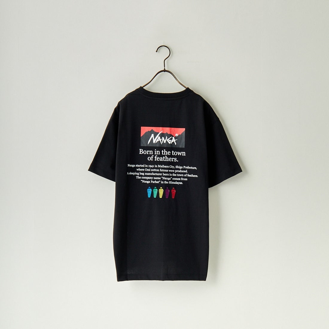 JEANSFACTORY × NANGA [ジーンズファクトリー × ナンガ] 別注 ヒストリーロゴ バックプリントTシャツ [NW26SS-JF2] BLACK