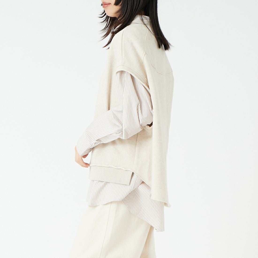 tumugu: [ツムグ] リサイクル度詰め裏毛ベスト [TC25409] 04 IVORY &&モデル身長：162cm 着用サイズ：F&&