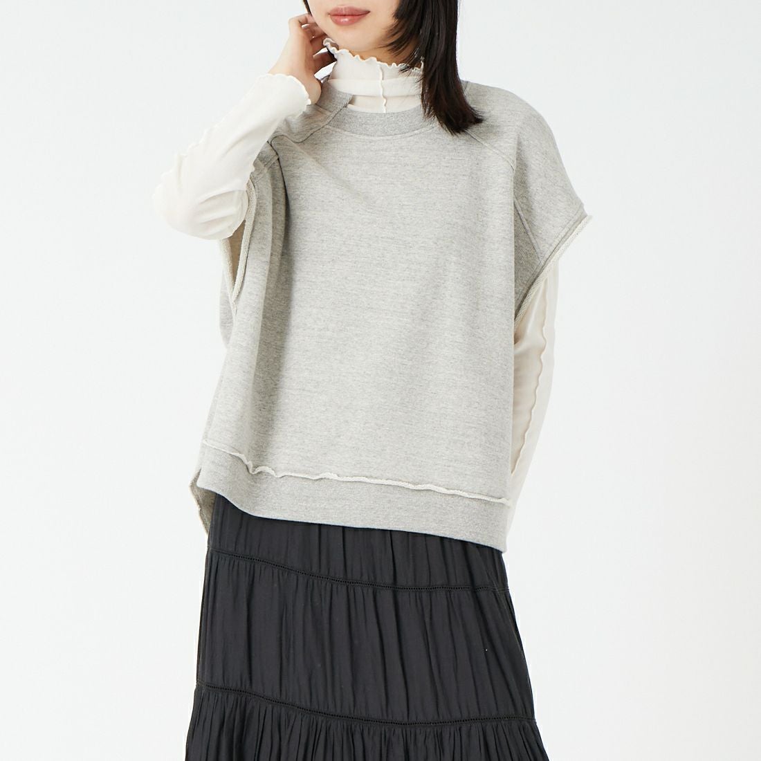 tumugu: [ツムグ] リサイクル度詰め裏毛ベスト [TC25409] 84 GRAY &&モデル身長：162cm 着用サイズ：F&&