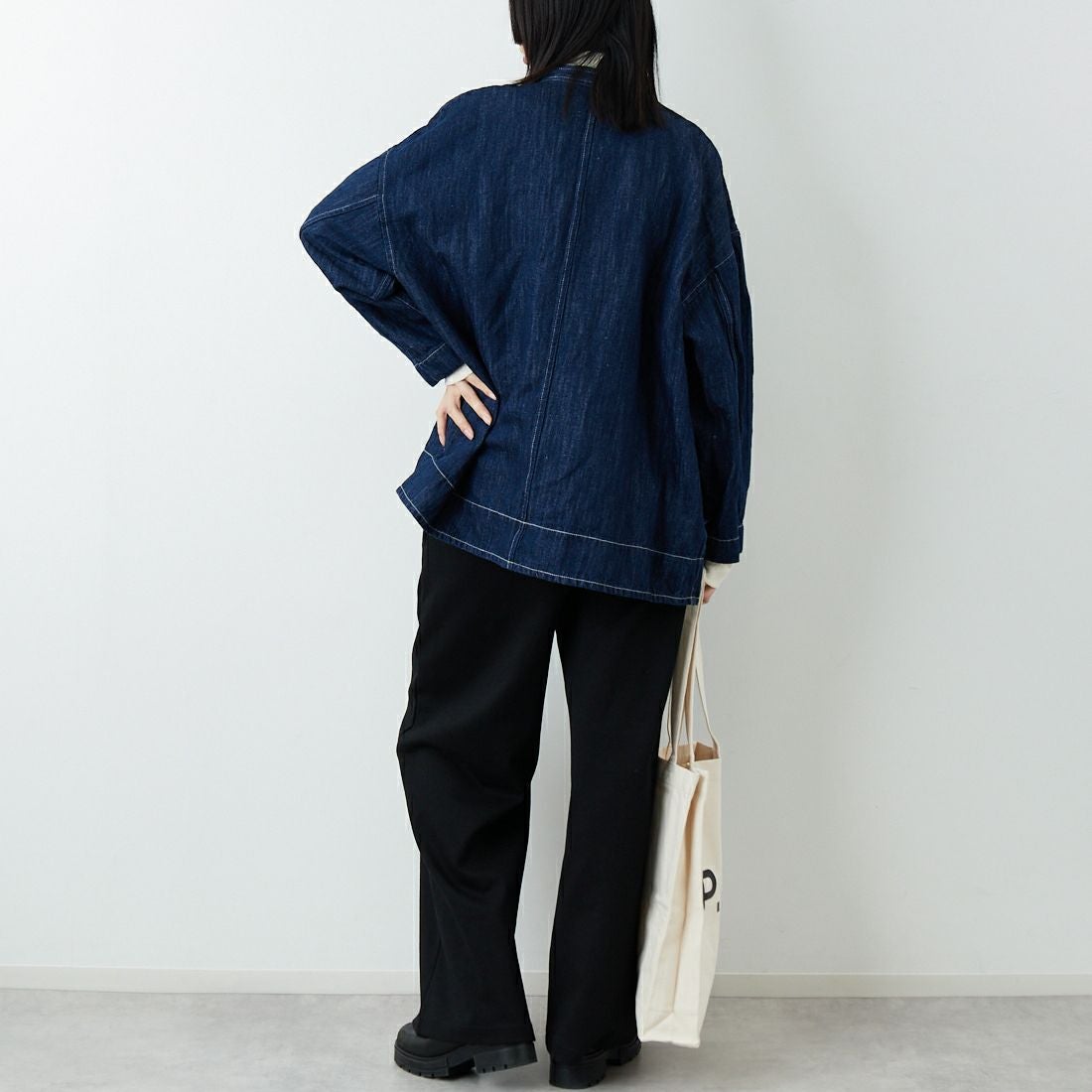 ESTROISLOSE [エストゥロワルーズ] 綿麻デニムジャケット [EB25409] 795 INDIGO &&モデル身長：162cm 着用サイズ：F&&