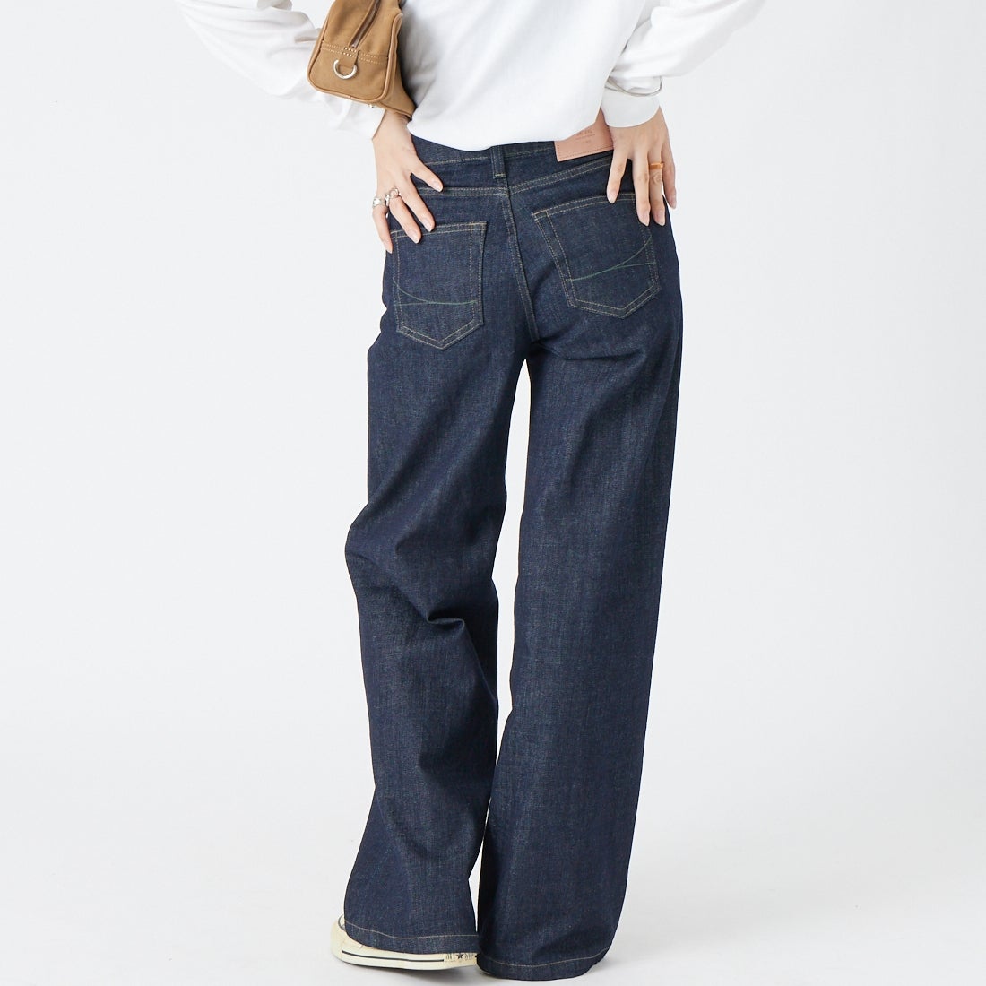 SOMETHING [サムシング] LISA NOUVEAU WIDE/ワイドデニムパンツ [STG10] 00 ONEWASH &&モデル身長：162cm 着用サイズ：XS&&