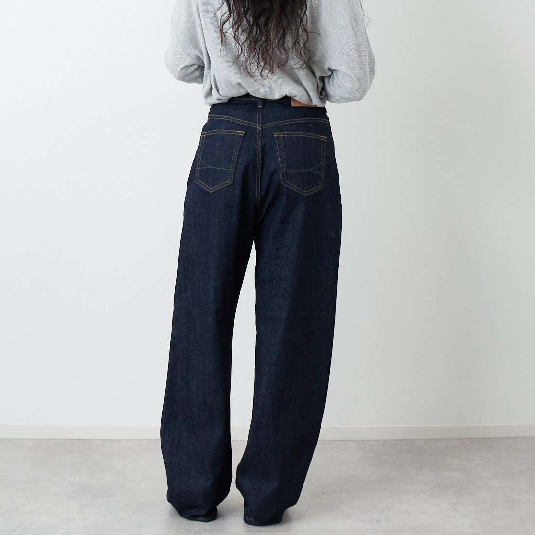 SOMETHING [サムシング] CLAUDIA ヌーボーカーブデニムパンツ [STG19] 00 O.W &&モデル身長：162cm 着用サイズ：S&&