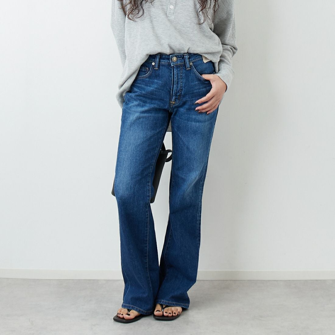 SOMETHING [サムシング] LISA NOUVEAU FLARE/フレアデニムパンツ [STG11] 36 M.DARK &&モデル身長：162cm 着用サイズ：28&&