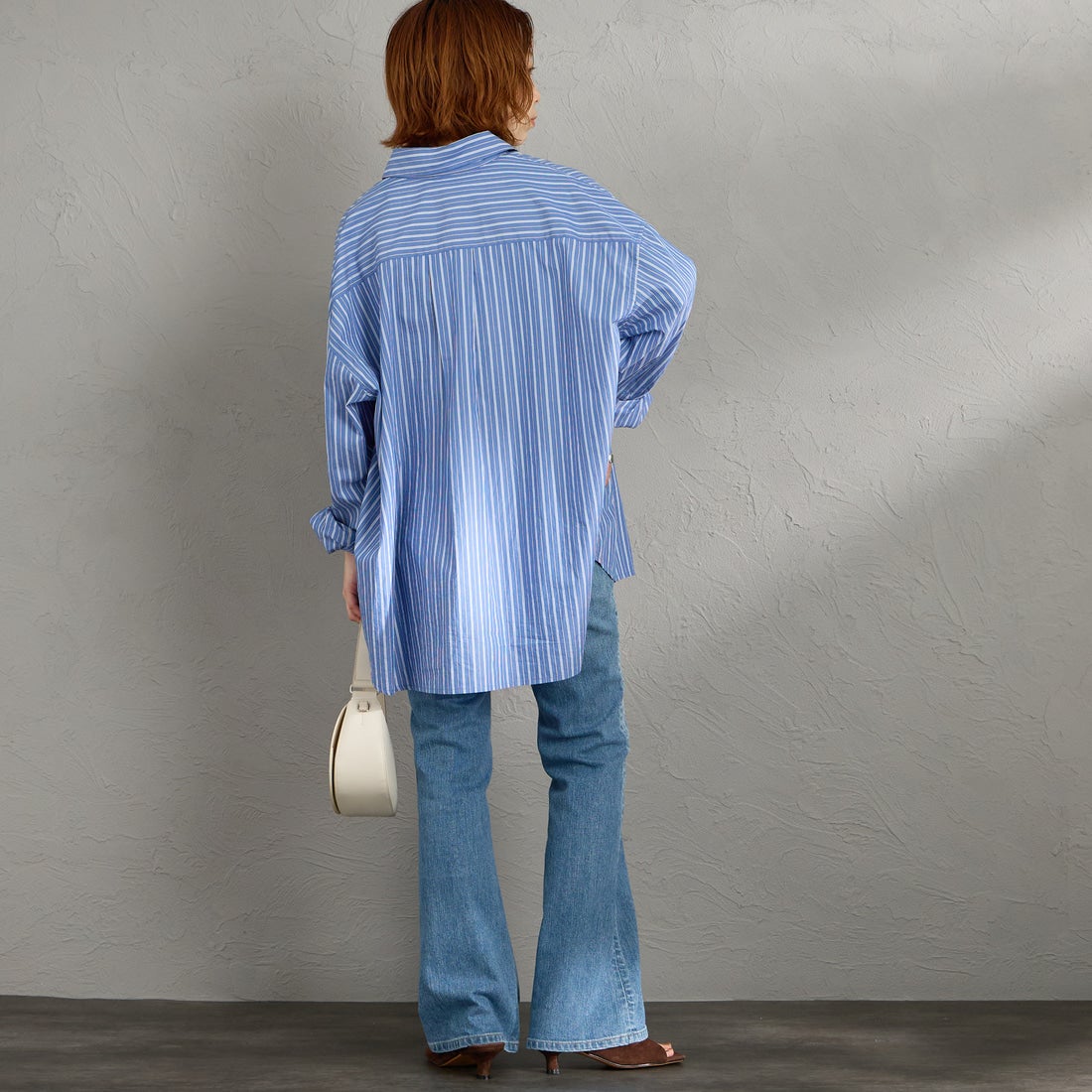 SOMETHING [サムシング] LISA NOUVEAU FLARE/フレアデニムパンツ [STG11] 56 L.BLUE &&モデル身長：158cm 着用サイズ：26&&