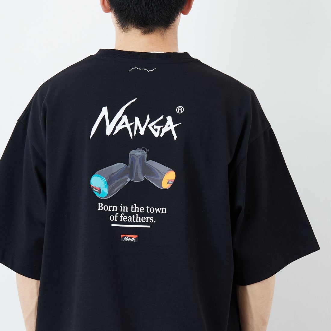 JEANSFACTORY × NANGA [ジーンズファクトリー × ナンガ] 別注 ルーズフィット NEBUKUROバックプリント ドローコードTシャツ [NW26SS-JF8] BLACK &&モデル身長：168cm 着用サイズ：L&&