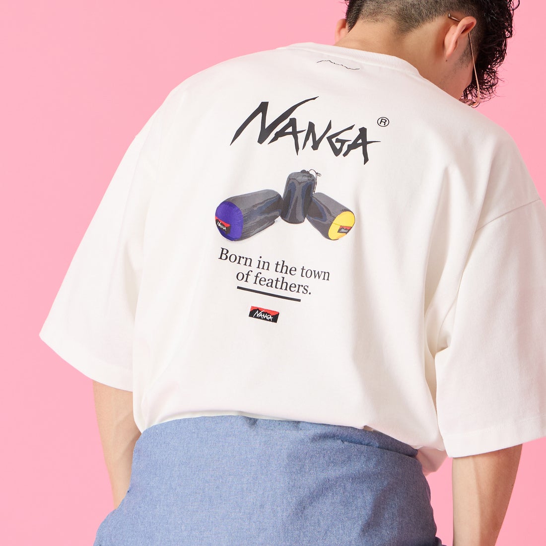 JEANSFACTORY × NANGA [ジーンズファクトリー × ナンガ] 別注 ルーズフィット NEBUKUROバックプリント ドローコードTシャツ [NW26SS-JF8] WHITE &&モデル身長：168cm 着用サイズ：L&&