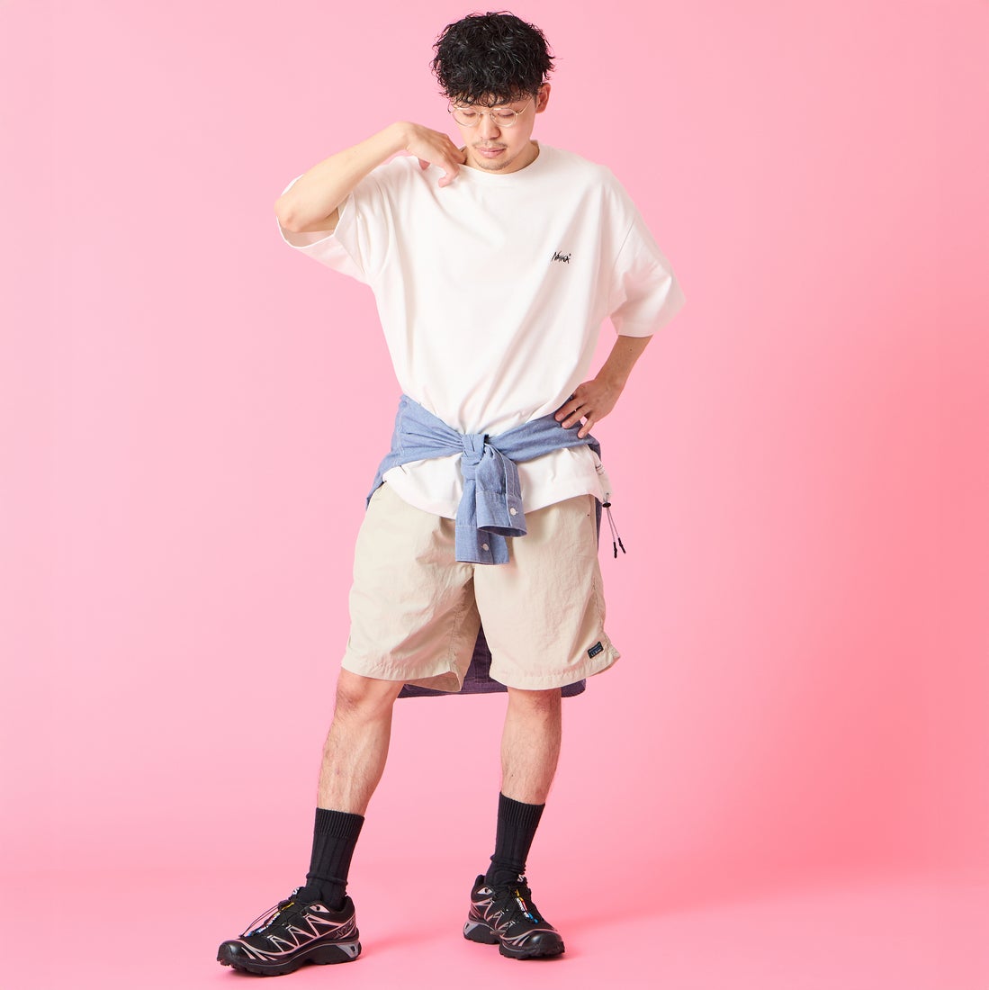 JEANSFACTORY × NANGA [ジーンズファクトリー × ナンガ] 別注 ルーズフィット NEBUKUROバックプリント ドローコードTシャツ [NW26SS-JF8] WHITE &&モデル身長：168cm 着用サイズ：L&&