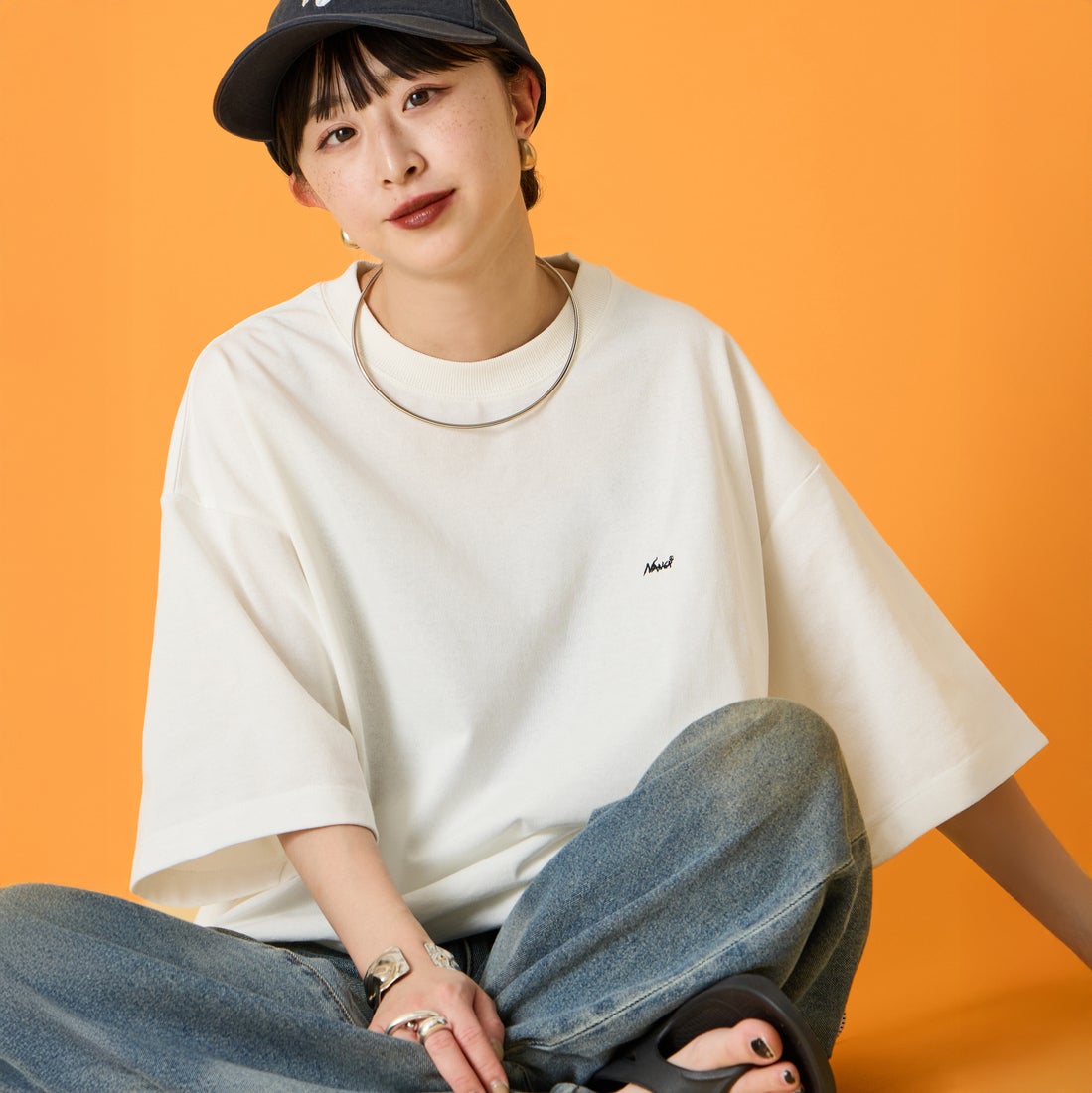 JEANSFACTORY × NANGA [ジーンズファクトリー × ナンガ] 別注 ルーズフィット メッシュ切替え ドローコードTシャツ [NW26SS-JF7] WHITE &&モデル身長：150cm 着用サイズ：S&&