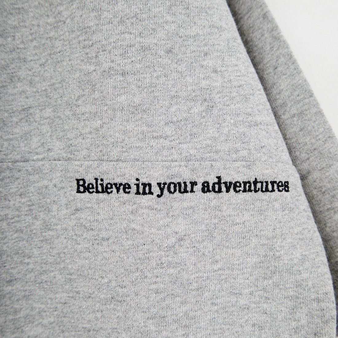 JEANSFACTORY × NANGA [ジーンズファクトリー × ナンガ] 別注 ルーズフィット メッシュ切替え ドローコードTシャツ [NW26SS-JF7] GRAY