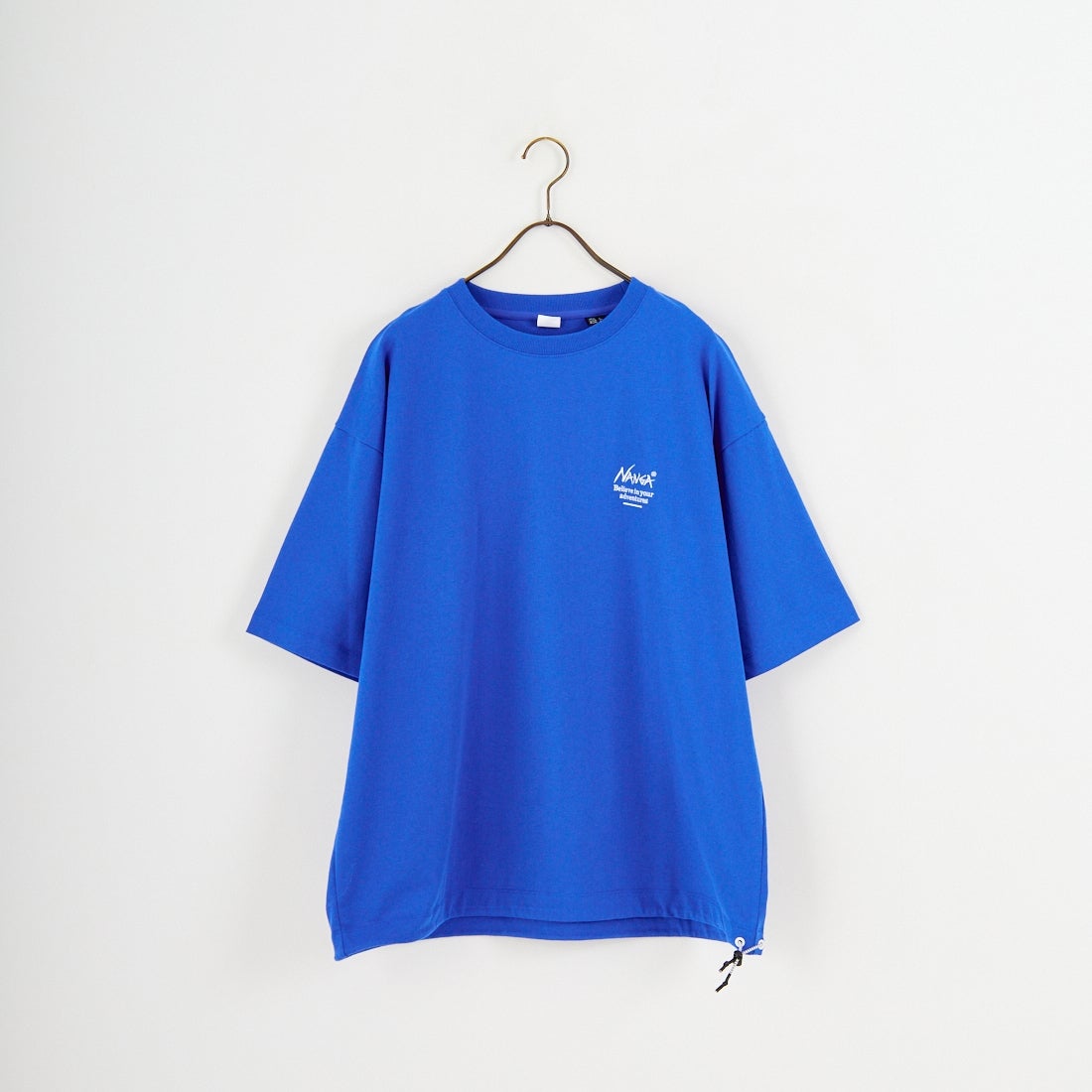 JEANSFACTORY × NANGA [ジーンズファクトリー × ナンガ] 別注 ルーズフィット スクエアロゴバックプリント ドローコードTシャツ [NW26SS-JF6] BLUE