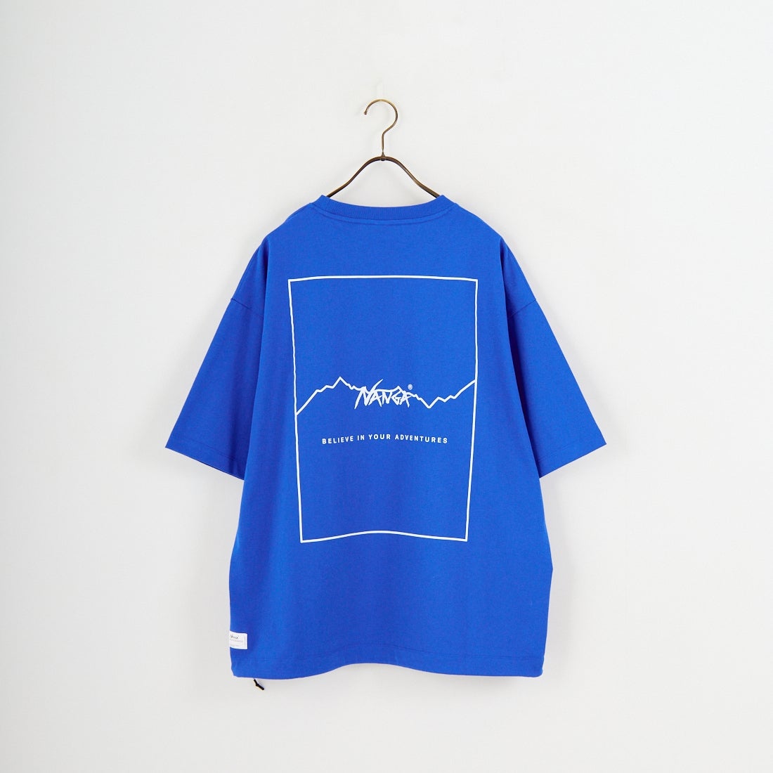JEANSFACTORY × NANGA [ジーンズファクトリー × ナンガ] 別注 ルーズフィット スクエアロゴバックプリント ドローコードTシャツ [NW26SS-JF6] BLUE