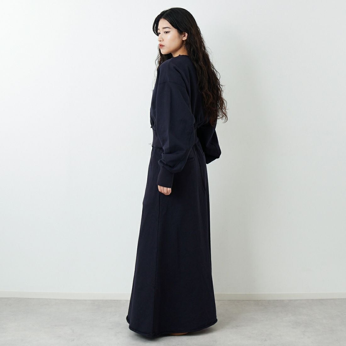 emmi [エミ] スウェットマキシスカート [13WCS261034] DNVY &&モデル身長：162cm 着用サイズ：0&&