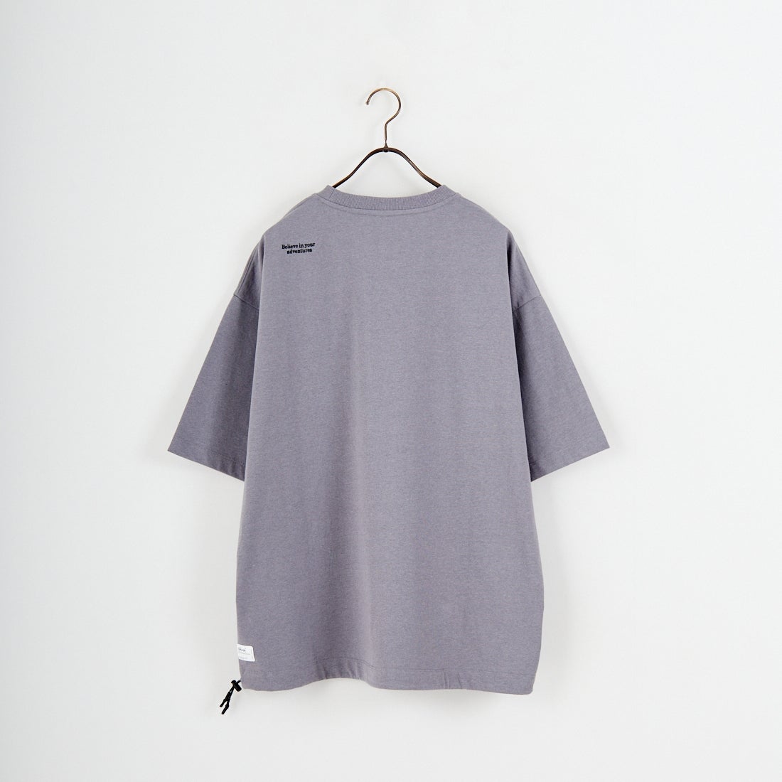JEANSFACTORY × NANGA [ジーンズファクトリー × ナンガ] 別注 ルーズフィット ドローコードポケットTシャツ [NW26SS-JF5] CHARCOAL