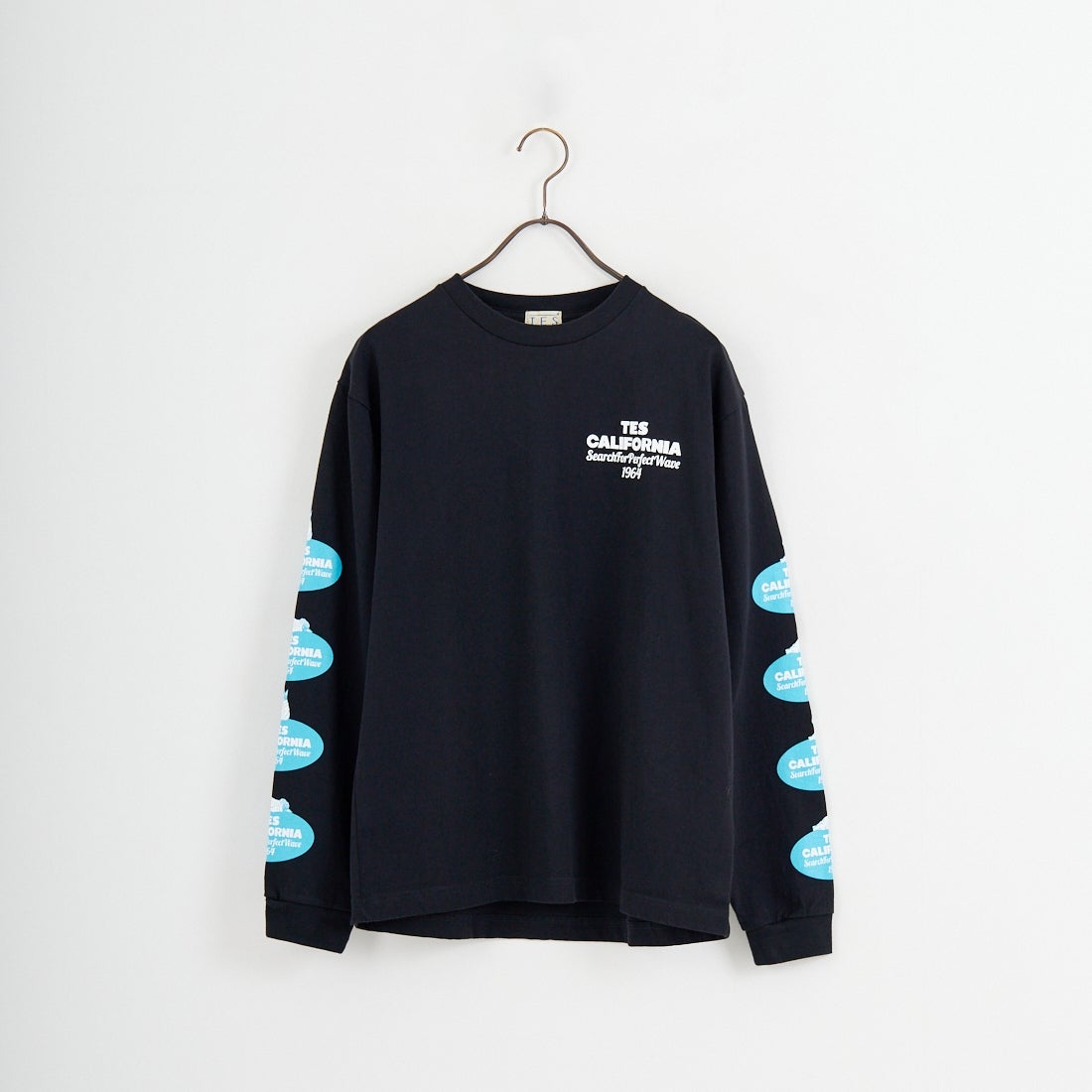 01 BLACK