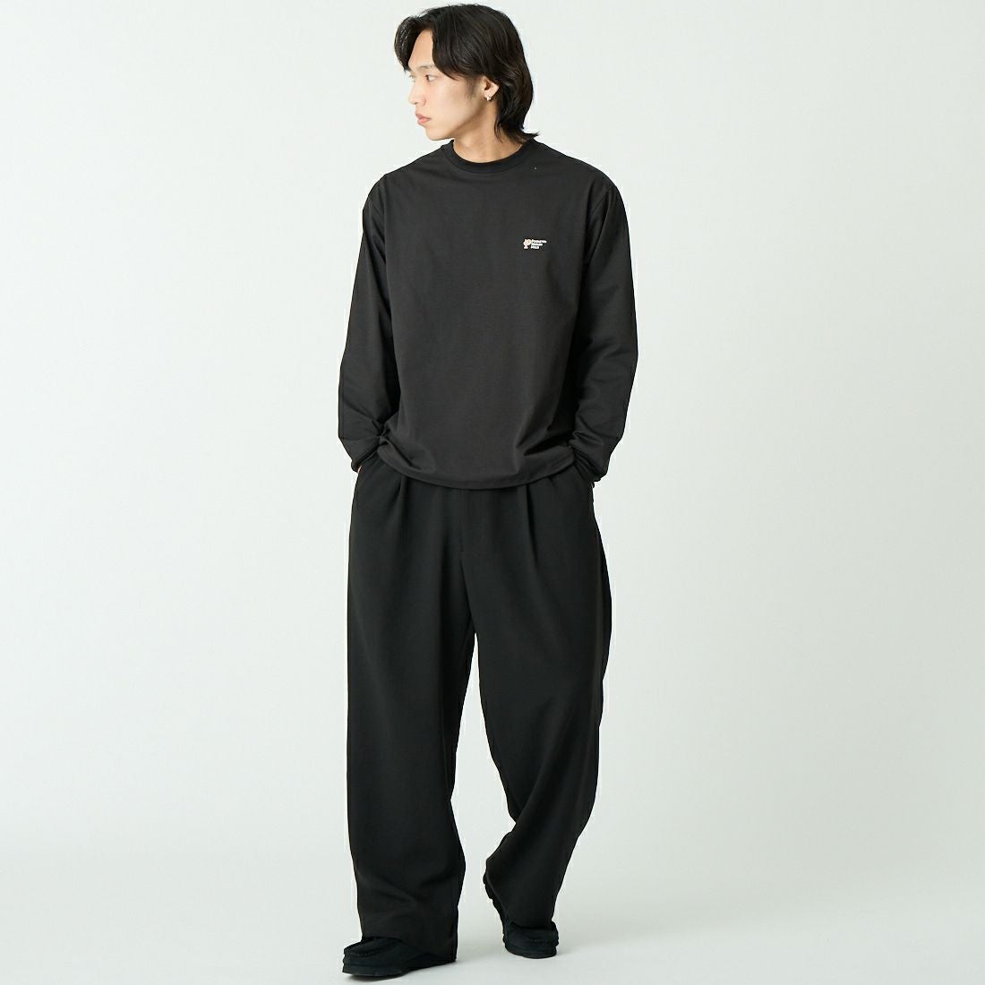 PENDLETON [ペンドルトン] バックプリント ロングスリーブTシャツ [6175-3002] 49 BLACK &&モデル身長：179cm 着用サイズ：M&&