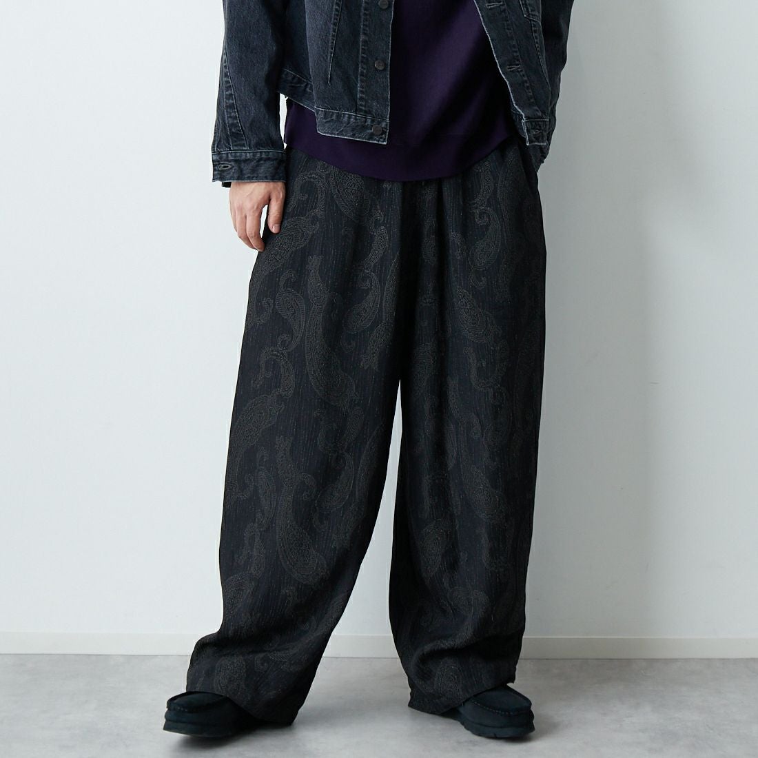 Needles [ニードルズ] レーヨンペイズリージャガード ヒザデルパンツ [SX262] B BLACK &&モデル身長：179cm 着用サイズ：XS&&