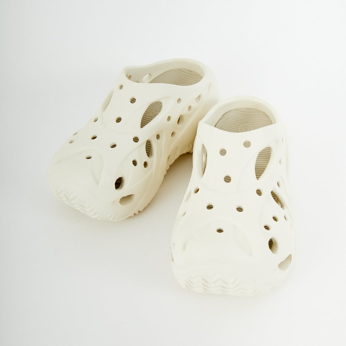 Crocs [クロックス] ケージド クロッグ [211141]｜ジーンズ
