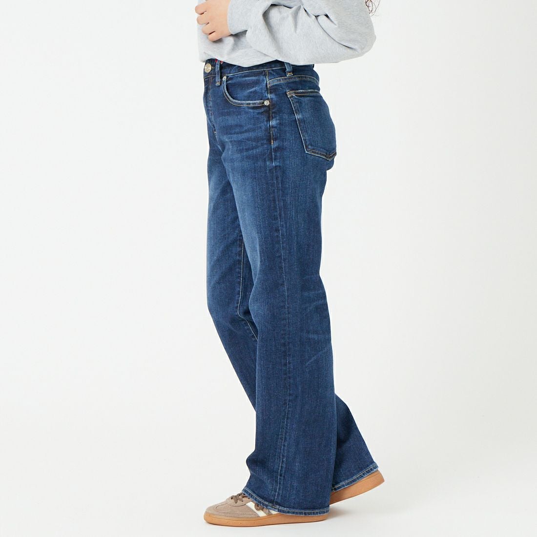 RED CARD TOKYO [レッドカード トーキョー] 35th Anniversary ストレートデニムパンツ [26W13201AVD] A-VINT DK &&モデル身長：162cm 着用サイズ：24&&