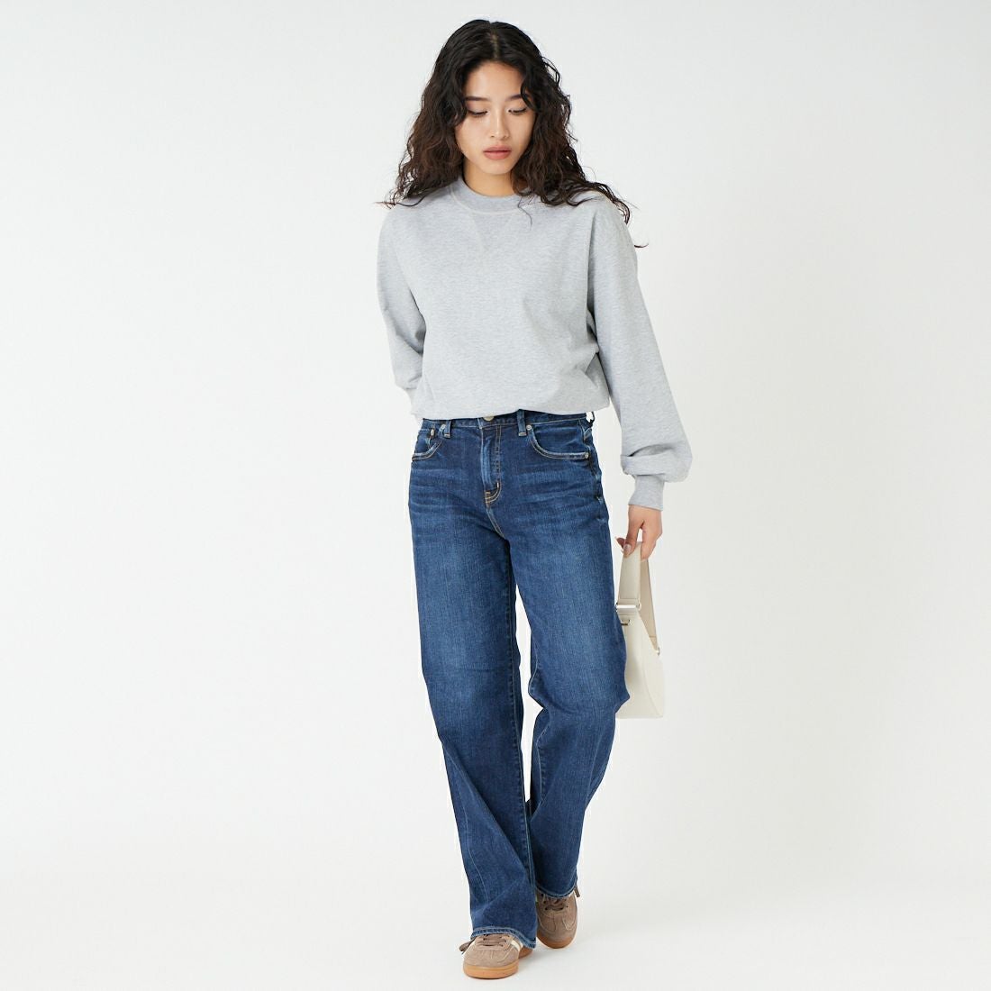 RED CARD TOKYO [レッドカード トーキョー] 35th Anniversary ストレートデニムパンツ [26W13201AVD] A-VINT DK &&モデル身長：162cm 着用サイズ：24&&