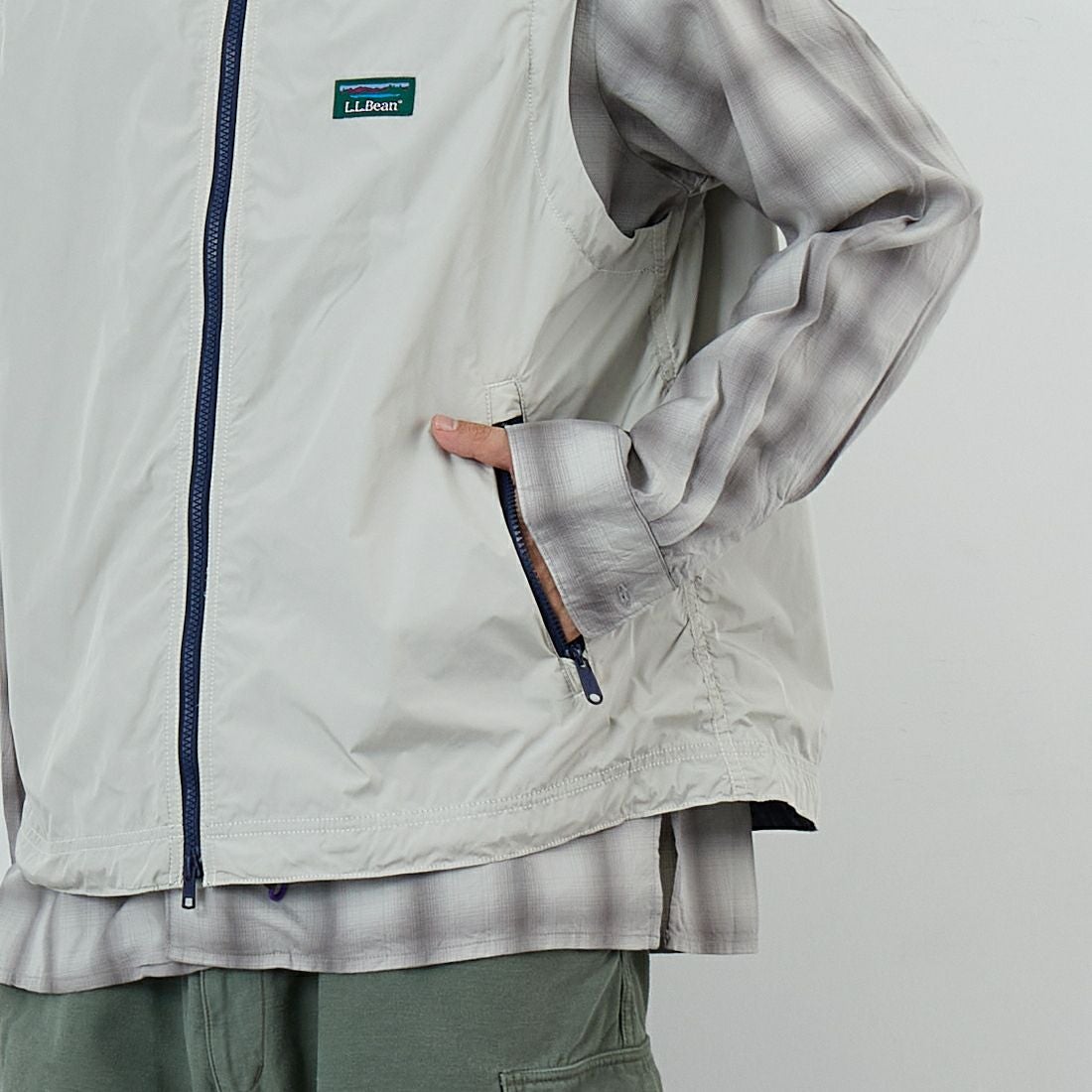 L.L.BEAN [エルエルビーン] ロクスベリーベスト [6175-3042] 24 SAND &&モデル身長：179cm 着用サイズ：L&&