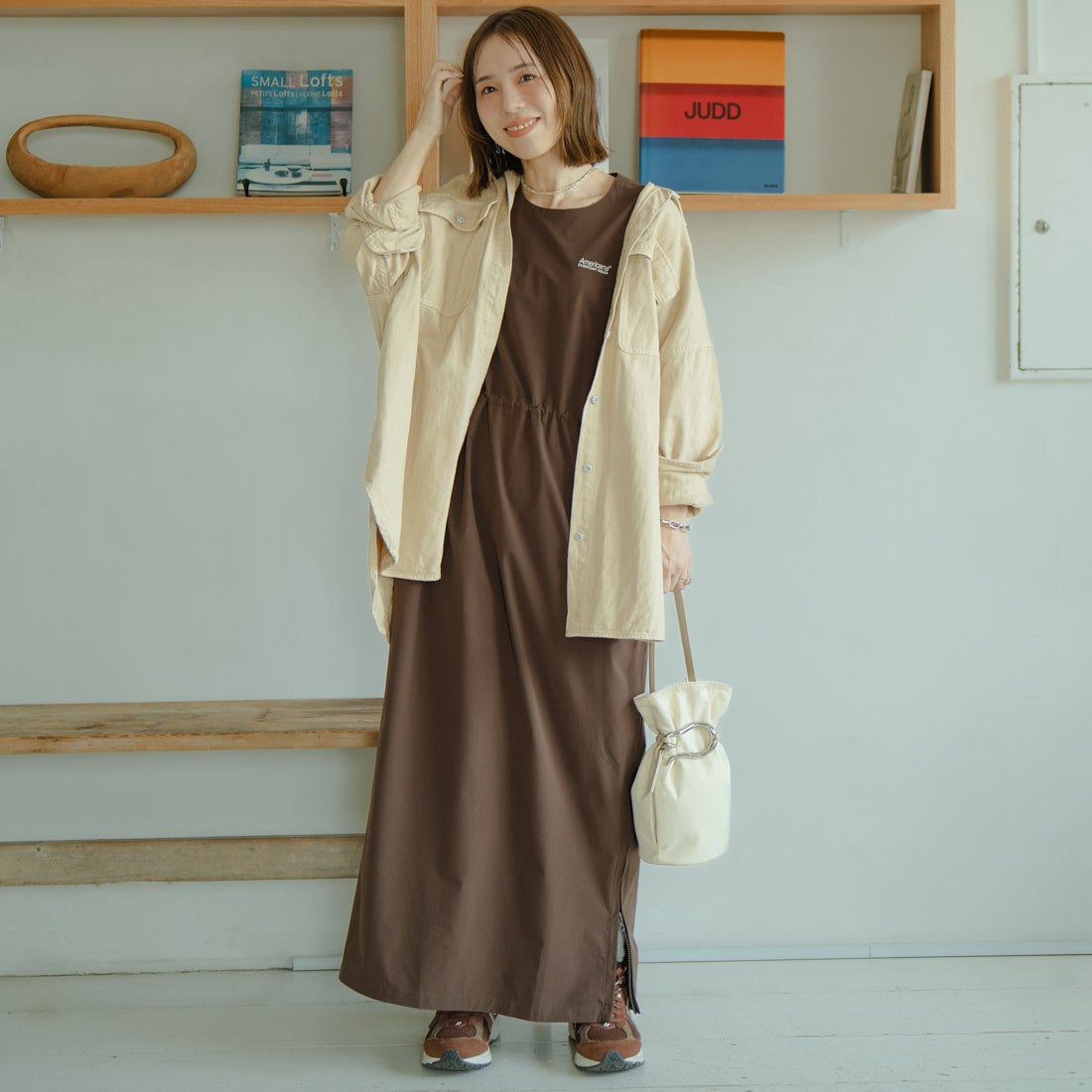 Americana × JEANS FACTORY [アメリカーナ × ジーンズファクトリー] 別注 4WAYストレッチ ウエストギャザー マキシ丈ワンピース [ASO-S-849-JF] ﾌﾞﾗｳﾝ &&モデル身長：153cm 着用サイズ：ONE SIZE&&