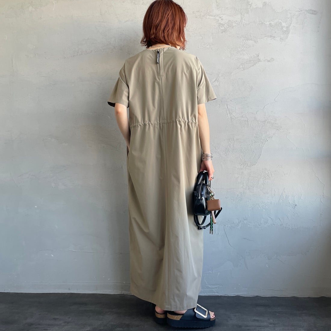 Americana × JEANS FACTORY [アメリカーナ × ジーンズファクトリー] 別注 4WAYストレッチ ウエストギャザー マキシ丈ワンピース [ASO-S-849-JF] ｸﾞﾚｰｼﾞｭ &&モデル身長：158cm 着用サイズ：ONE SIZE&&