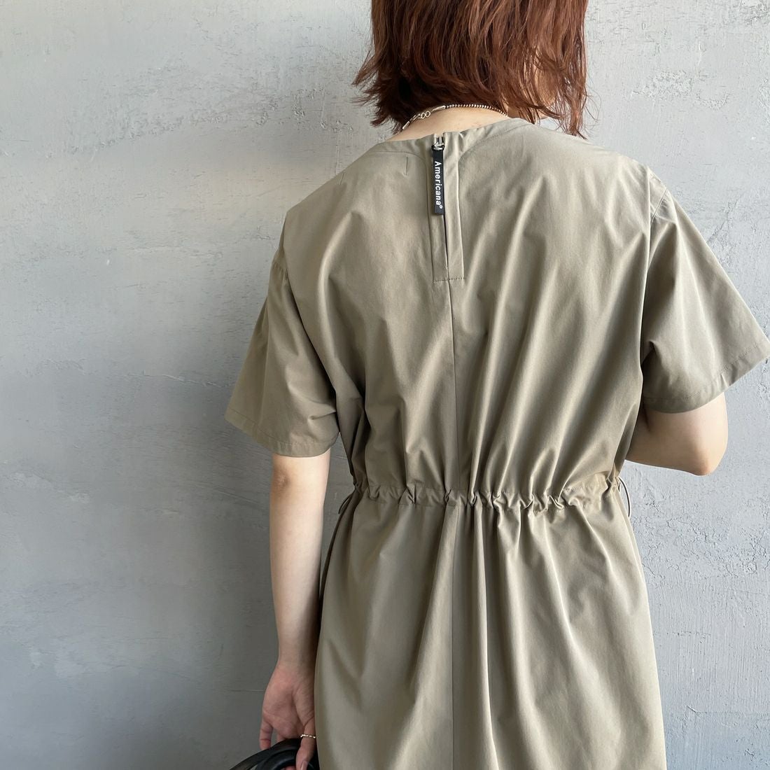 Americana × JEANS FACTORY [アメリカーナ × ジーンズファクトリー] 別注 4WAYストレッチ ウエストギャザー マキシ丈ワンピース [ASO-S-849-JF] ｸﾞﾚｰｼﾞｭ &&モデル身長：158cm 着用サイズ：ONE SIZE&&