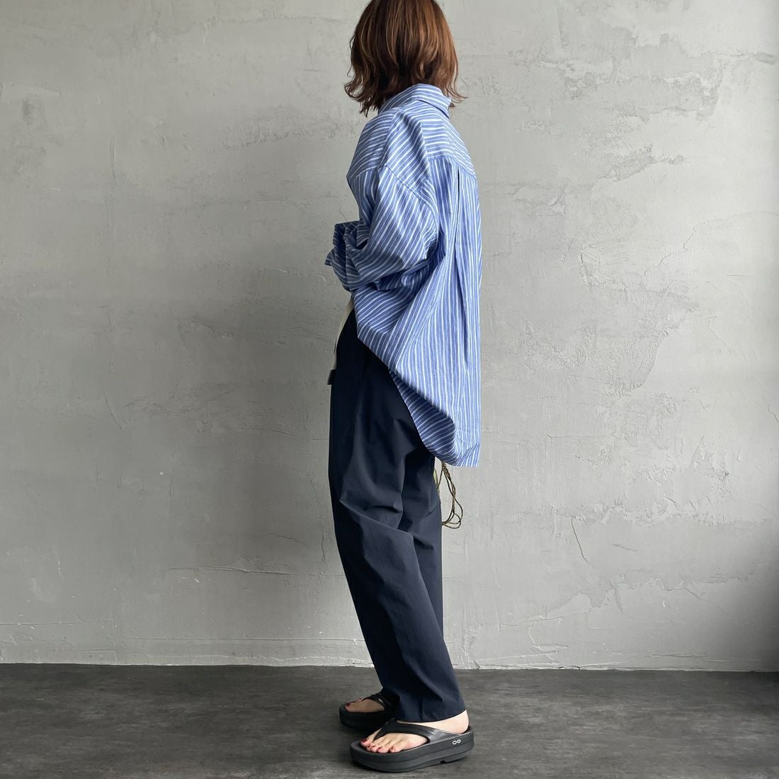 GRAMiCCi [グラミチ] 別注 エブリデイ ナイロンパンツ [GUP6-S2013-JF] MIDNIGHT &&モデル身長：158cm 着用サイズ：S&&