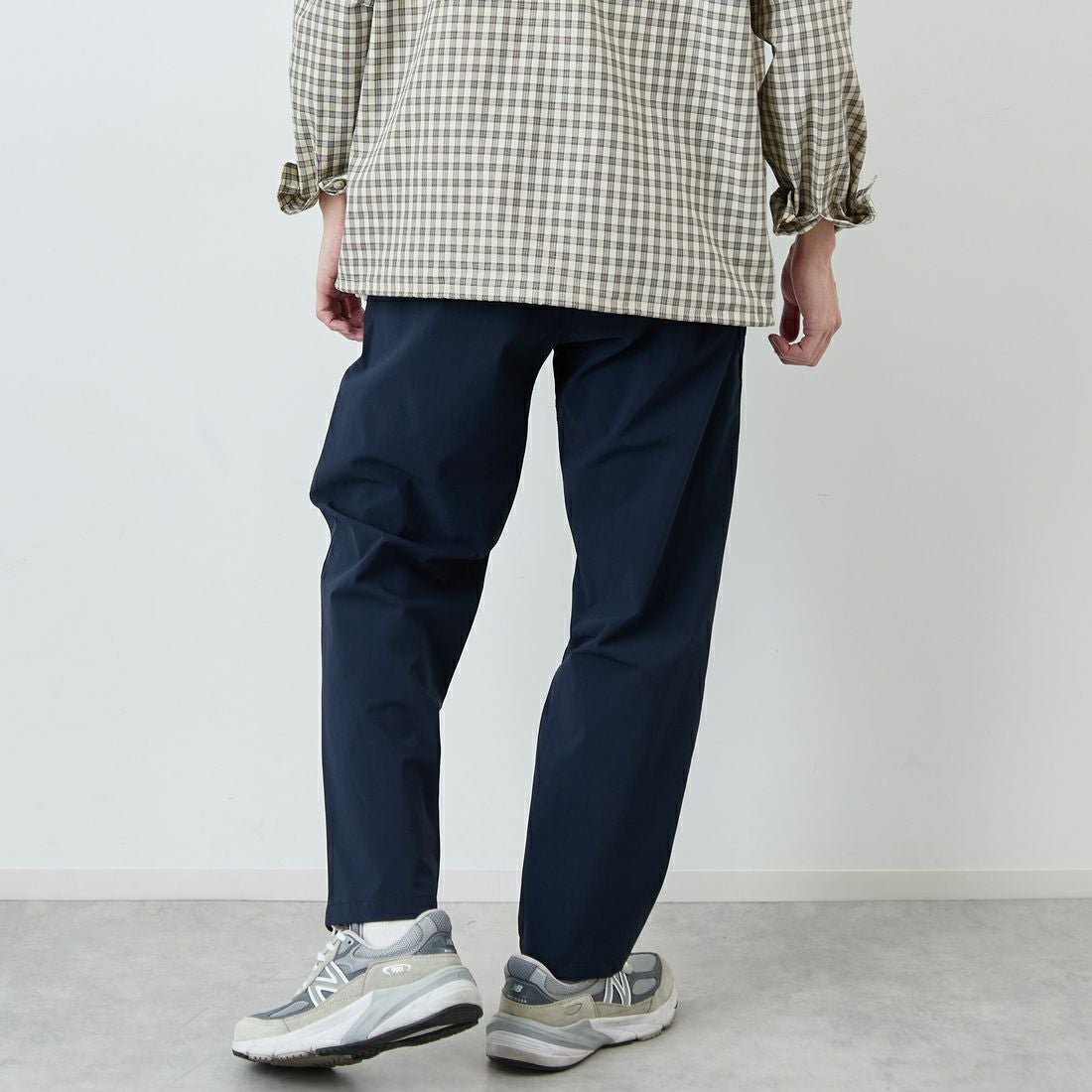 GRAMiCCi [グラミチ] 別注 エブリデイ ナイロンパンツ [GUP6-S2013-JF] MIDNIGHT &&モデル身長：168cm 着用サイズ：M&&