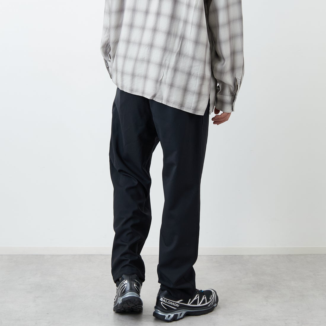 Marmot [マーモット] 別注 メリノウール タックパンツ [MTSS26MPT331IN-JF] BLACK &&モデル身長：179cm 着用サイズ：L&&