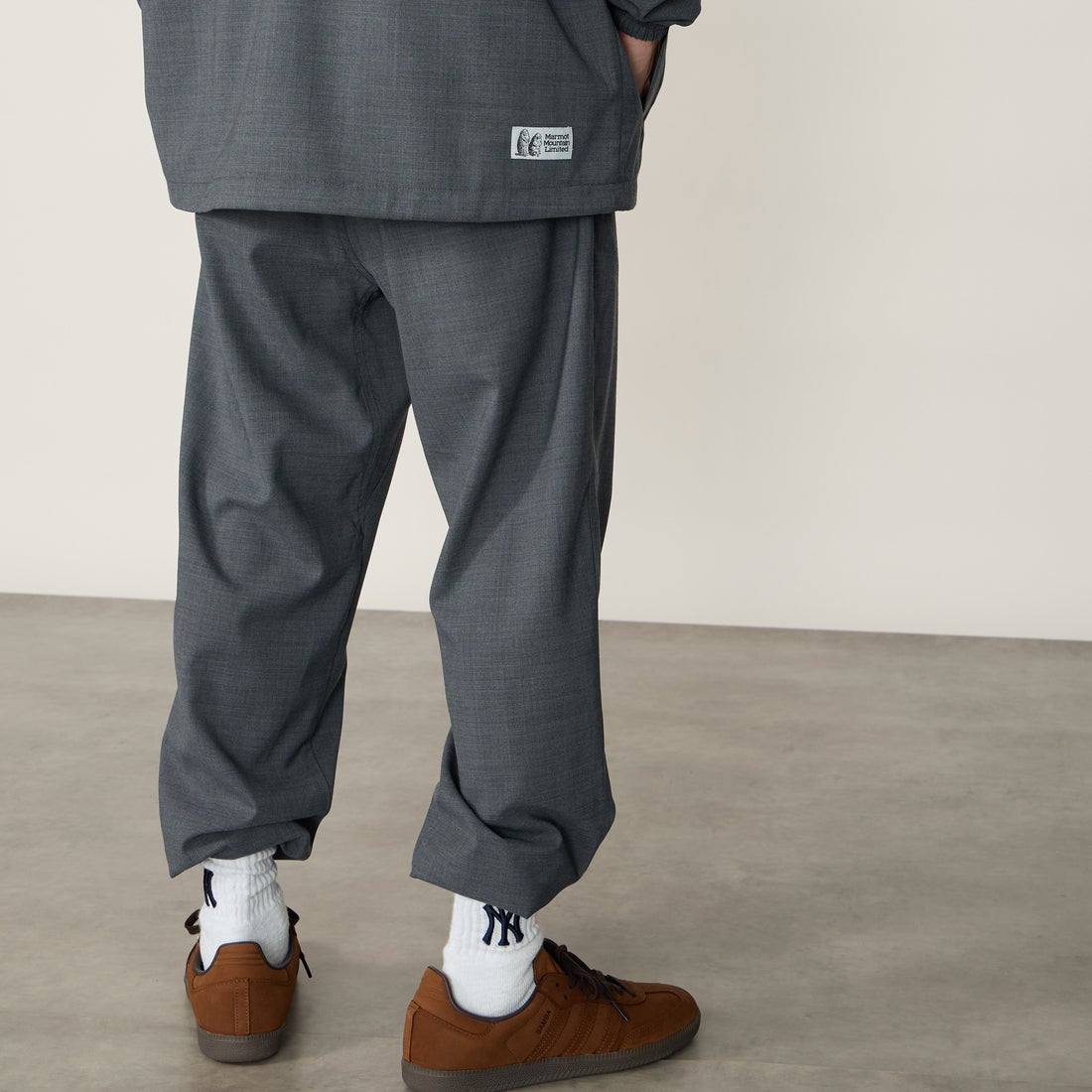 Marmot [マーモット] 別注 メリノウール タックパンツ [MTSS26MPT331IN-JF] GRAY &&モデル身長：168cm 着用サイズ：L&&