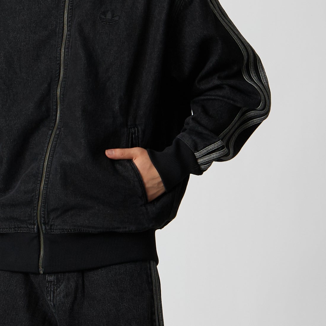 adidas Originals [アディダス オリジナルス] ファイヤーバード デニムトラックトップ [DE291] KD1516 &&モデル身長：177cm 着用サイズ：M&&