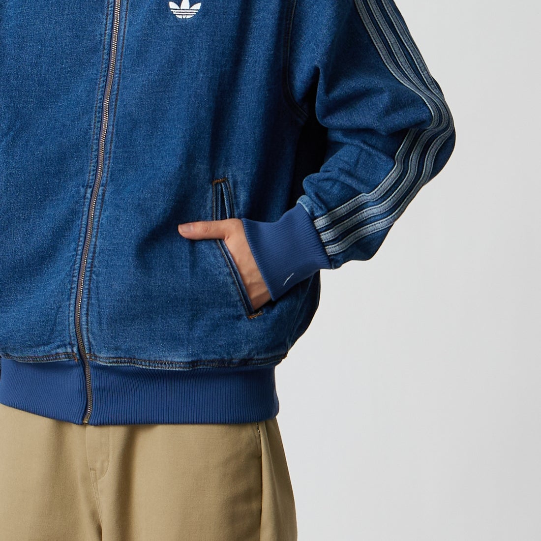 adidas Originals [アディダス オリジナルス] ファイヤーバード デニムトラックトップ [CV103] KD1517 &&モデル身長：177cm 着用サイズ：M&&