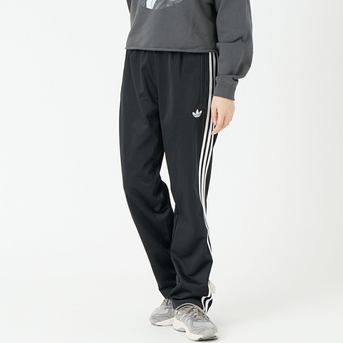 adidas Originals [アディダス オリジナルス] ファイヤーバード トラックパンツ [TV934] KD8315 &&モデル身長：162cm 着用サイズ：XS&&