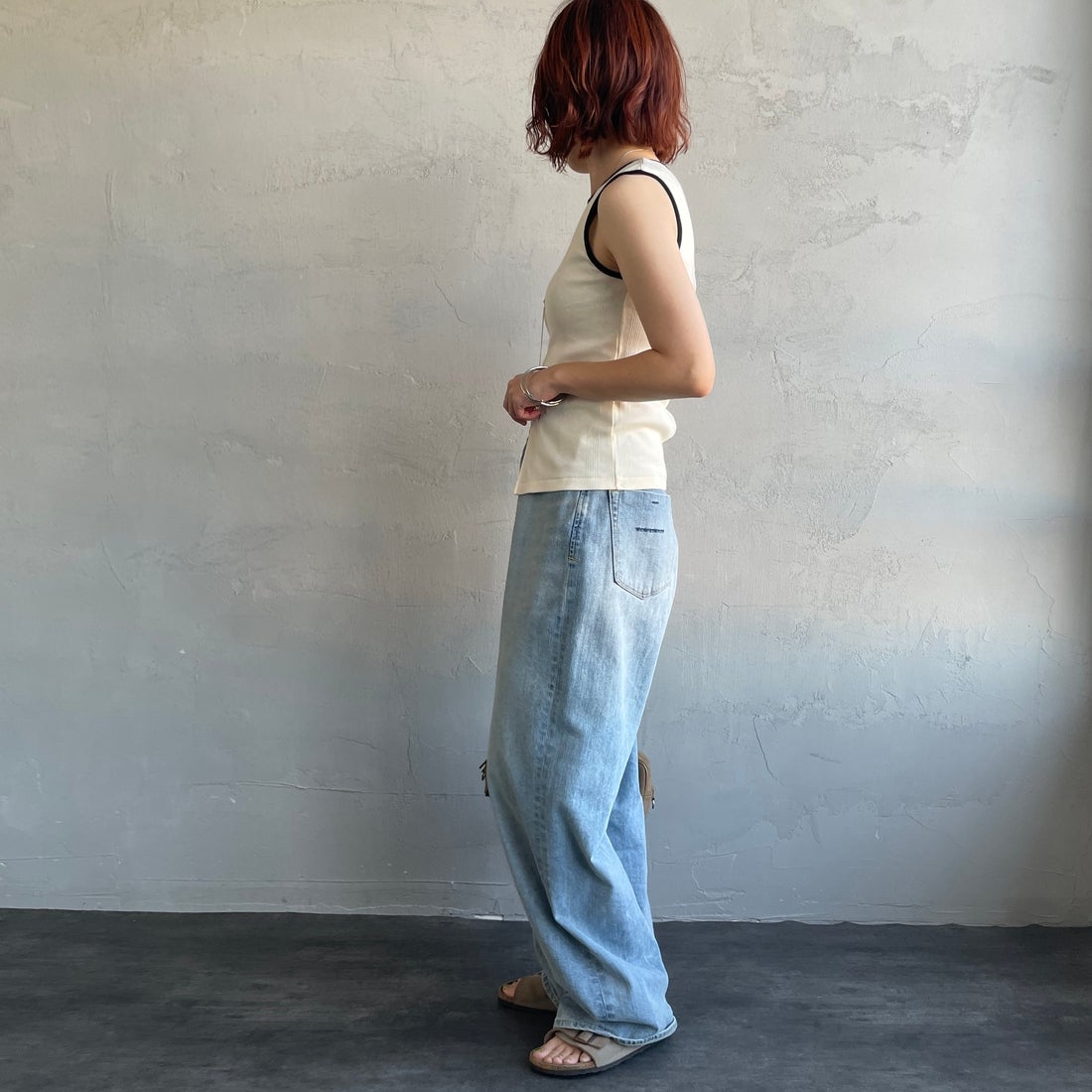 Robert P.Miller [ロバートピーミラー] 別注 配色 センタースリット パネルリブタンクトップ [RM261-2261IN-JF] IVO/BLK &&モデル身長：158cm 着用サイズ：F&&